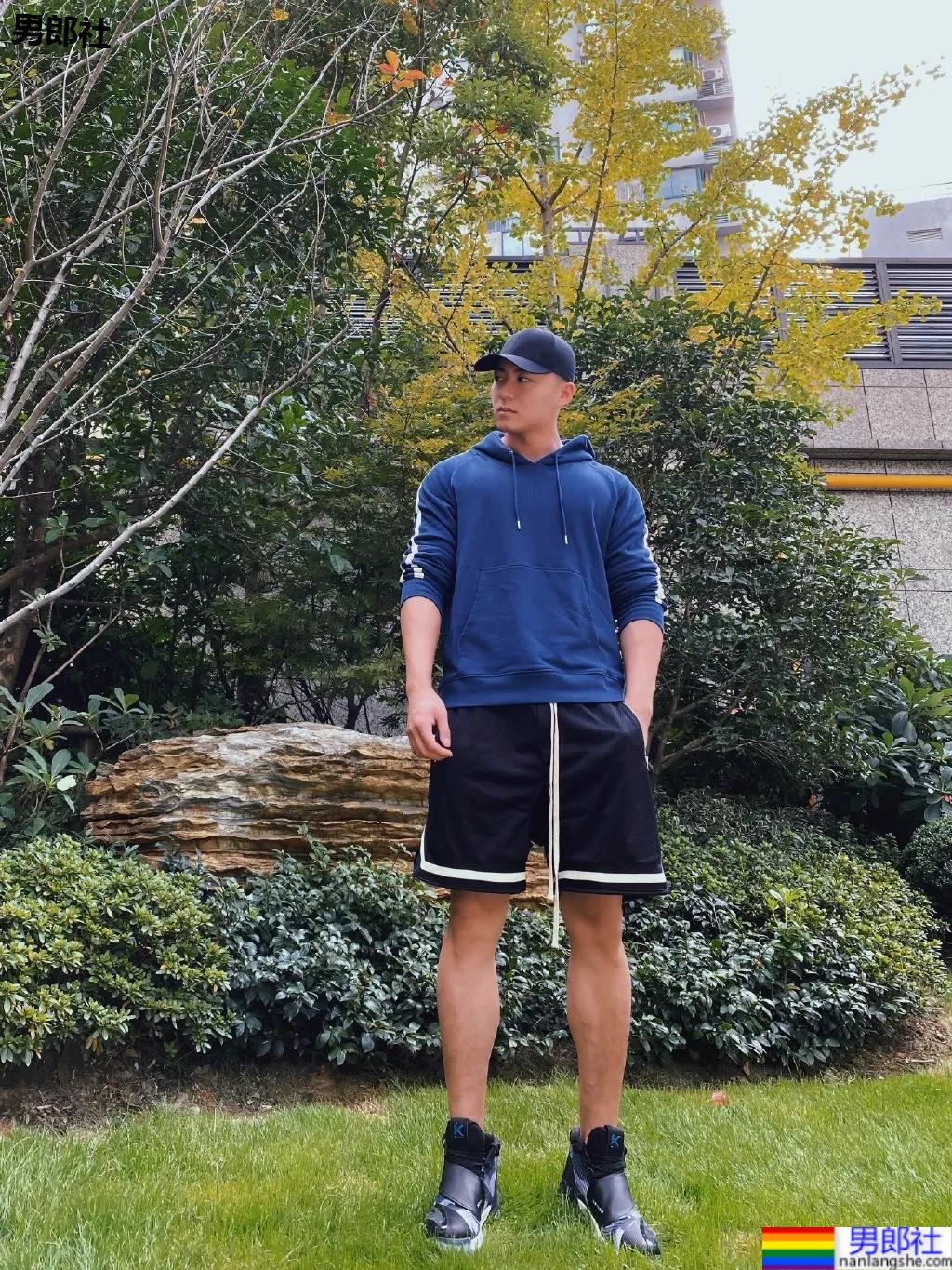 山东186大长腿肌肉帅哥刷屏票圈!颜高条顺拍死无数前浪名媛! - 51虹马 山东186大长腿肌肉帅哥刷屏票圈!颜高条顺拍死无数前浪名媛! - 51虹马