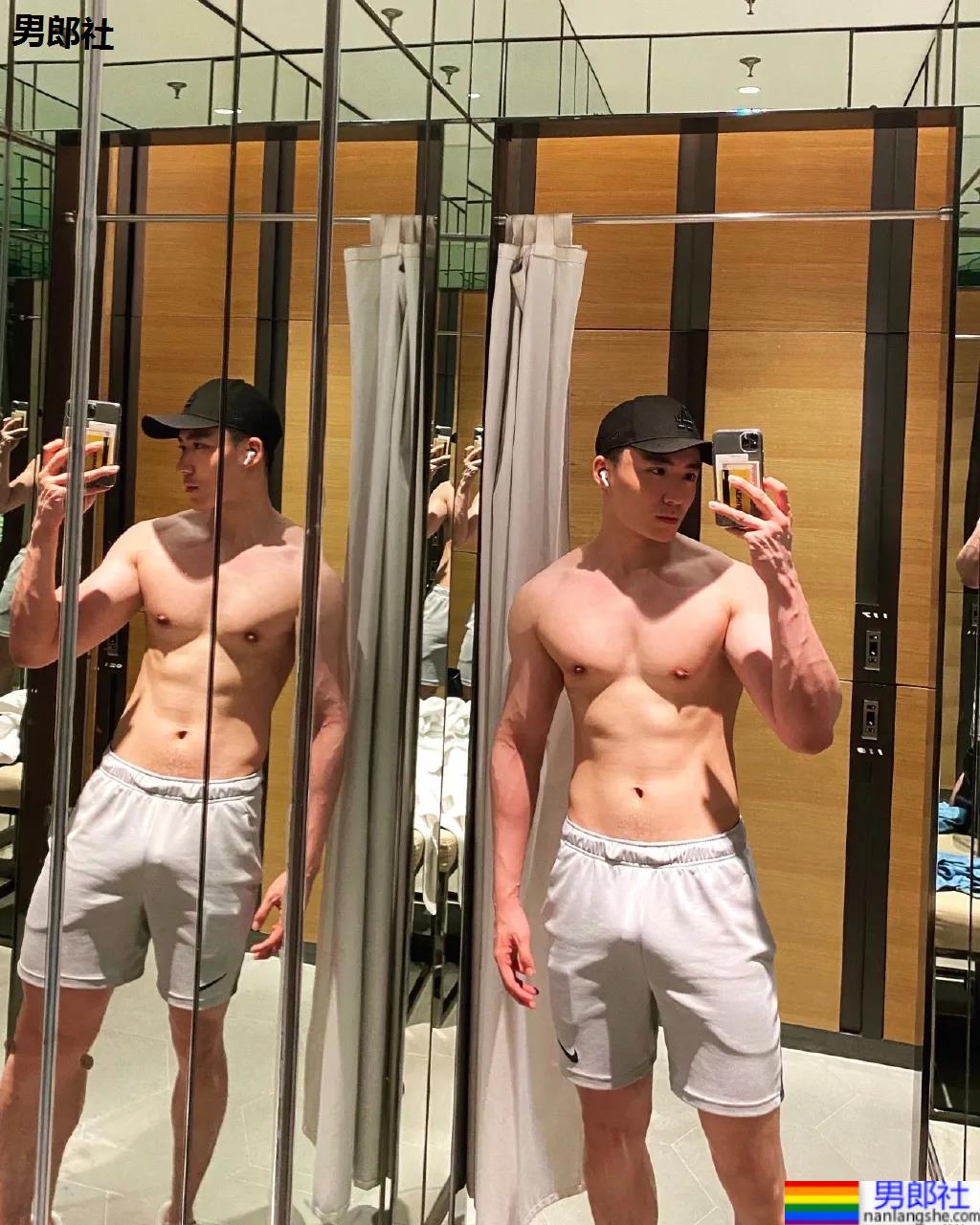 山东186大长腿肌肉帅哥刷屏票圈!颜高条顺拍死无数前浪名媛! - 51虹马 山东186大长腿肌肉帅哥刷屏票圈!颜高条顺拍死无数前浪名媛! - 51虹马