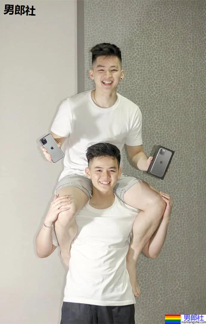 牛奶肌寸头小奶狗换衣被抓拍走红！如今这身材90％的网友都说可！ - 51虹马