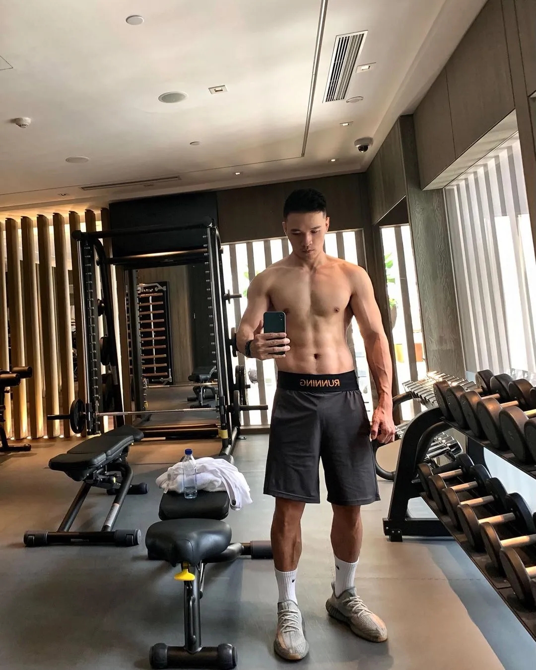 硬汉成都小熟男，火了~ - 51虹马