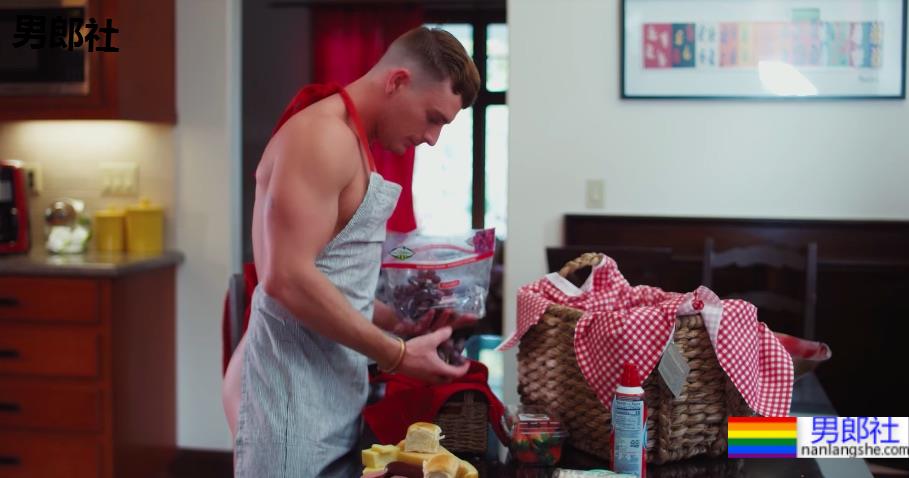 男同志成人片夫夫演员联手拍影片卖肉野餐，甜蜜互动直接闪瞎网友！ - 51虹马