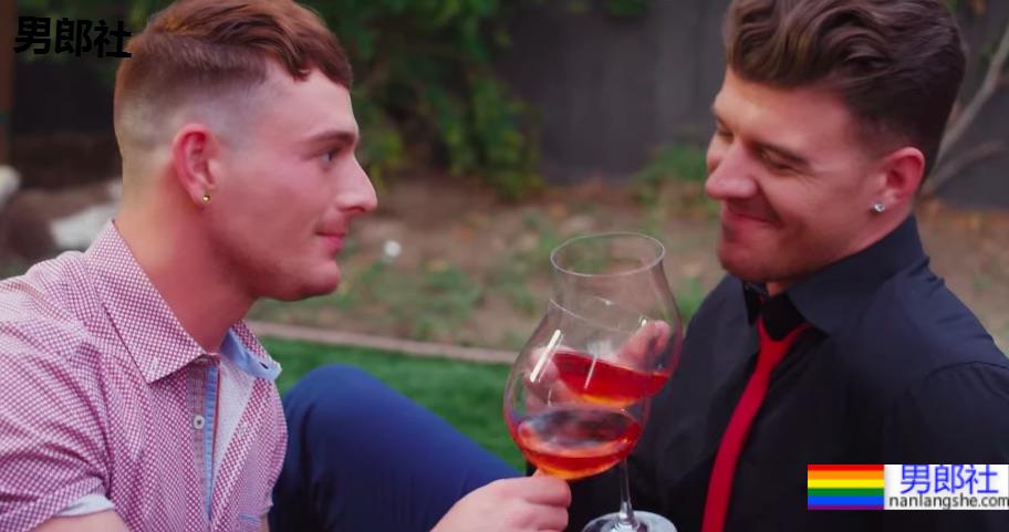 男同志成人片夫夫演员联手拍影片卖肉野餐，甜蜜互动直接闪瞎网友！ - 51虹马