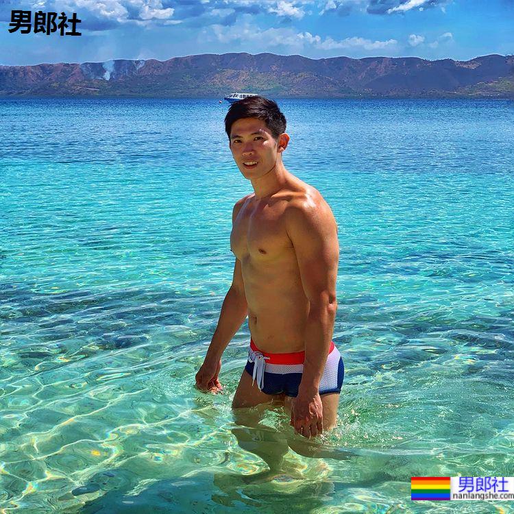 以健身旅行为己任用身材笑容走遍世界的肌肉萌男孩：Leo Chiang - 51虹马