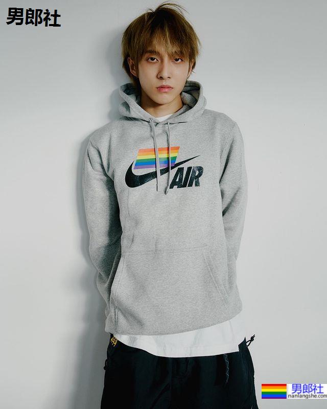 韩国首位出柜男歌手当选最Gay男偶像第10名 发文表示：请正视我的同性恋身分 - 51虹马