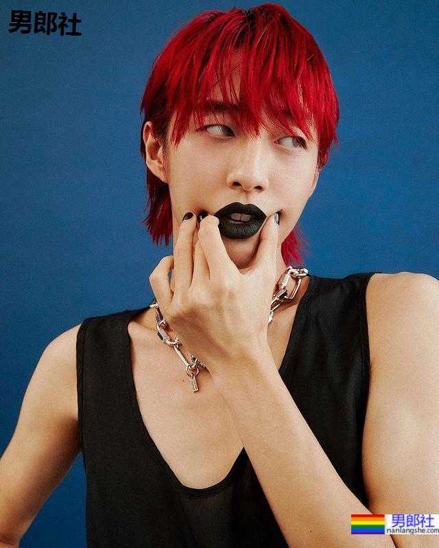 韩国首位出柜男歌手当选最Gay男偶像第10名 发文表示：请正视我的同性恋身分 - 51虹马