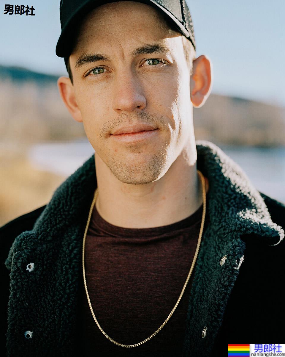 29岁美国滑雪冠军「滑出」自我勇敢出柜 盼体坛给同志平等友善的赛事空间 - 51虹马