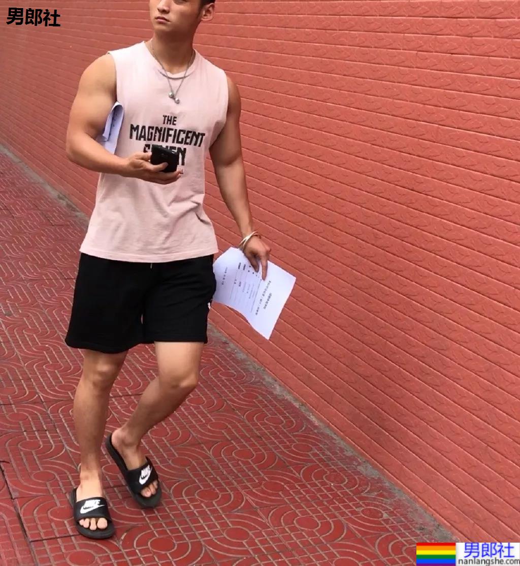 体院生小哥有多翘， 这才是真实力！ - 51虹马