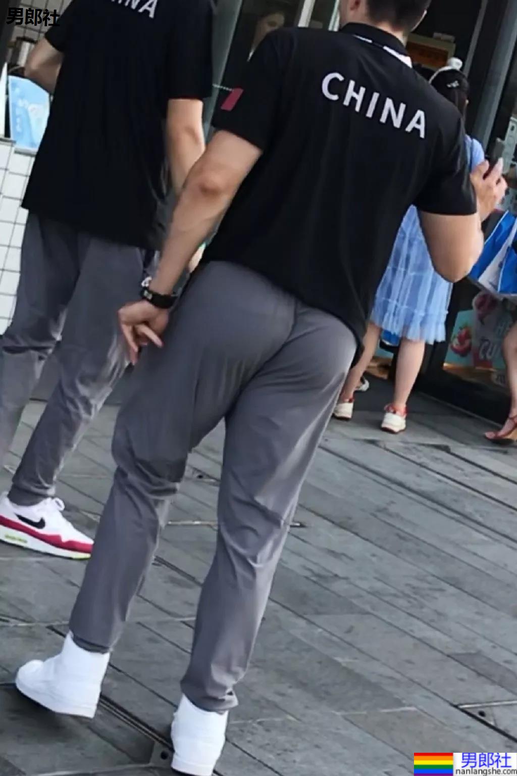 体院生小哥有多翘， 这才是真实力！ - 51虹马