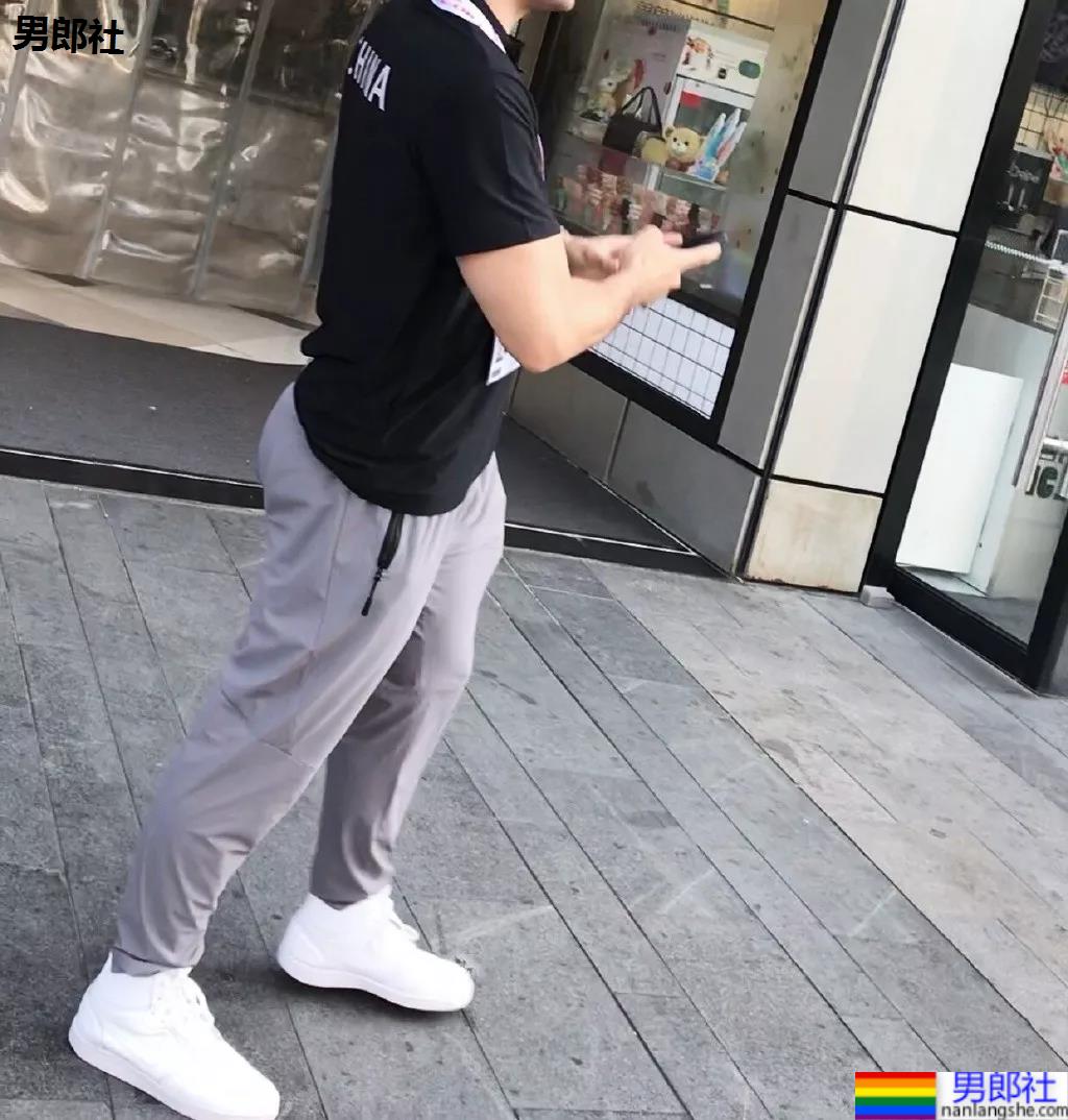 体院生小哥有多翘， 这才是真实力！ - 51虹马