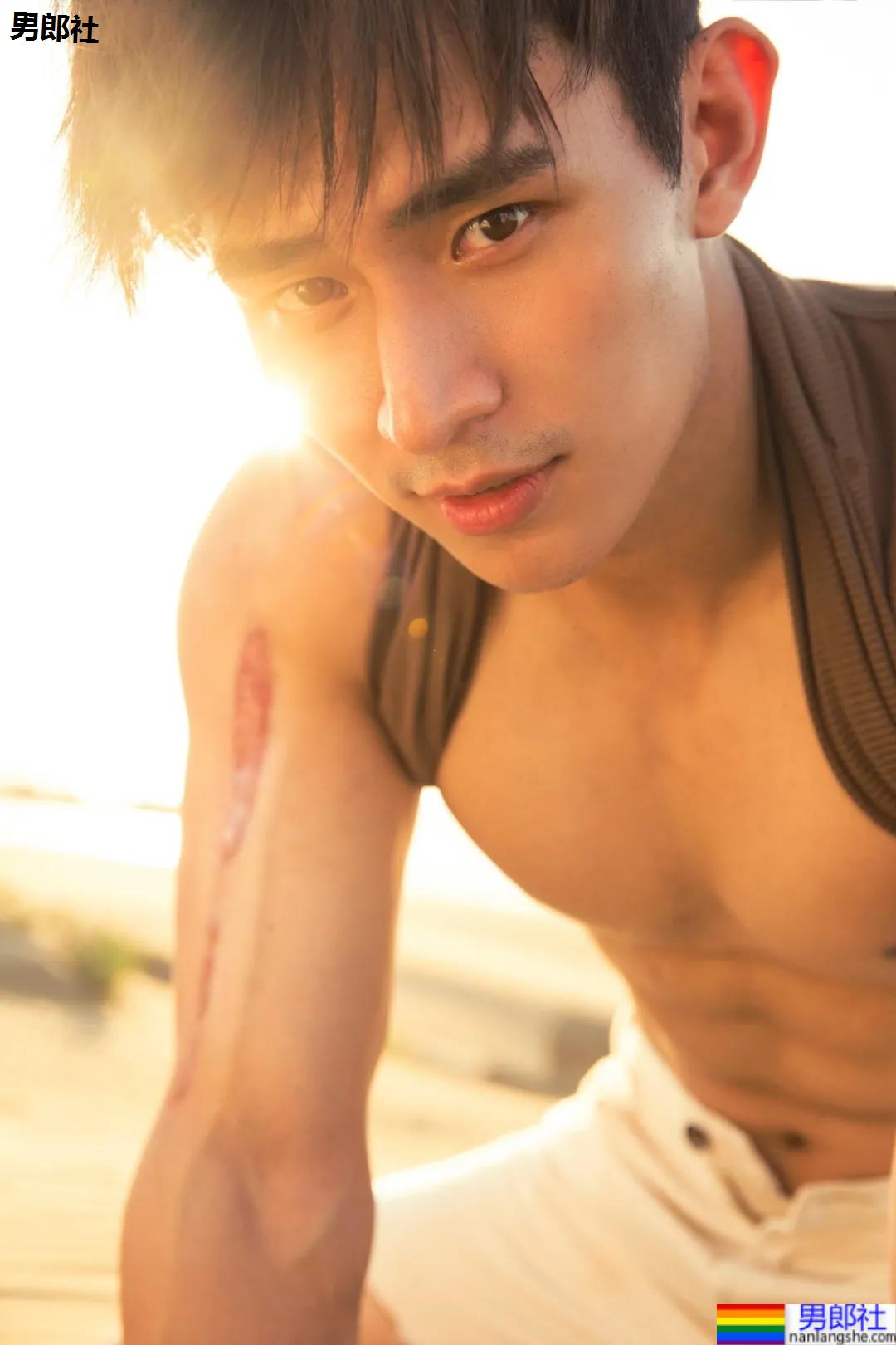 模特林家佑最新写真一览，小姐姐们都不淡定了！ - 51虹马