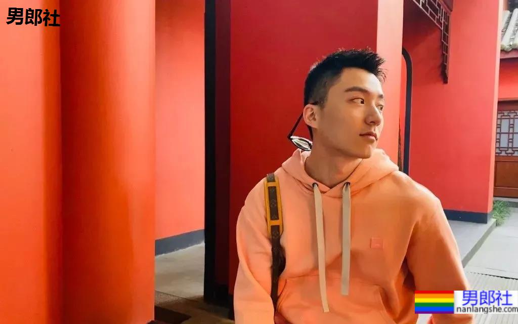 山东小哥哥，乖巧却不失男人味！ - 51虹马