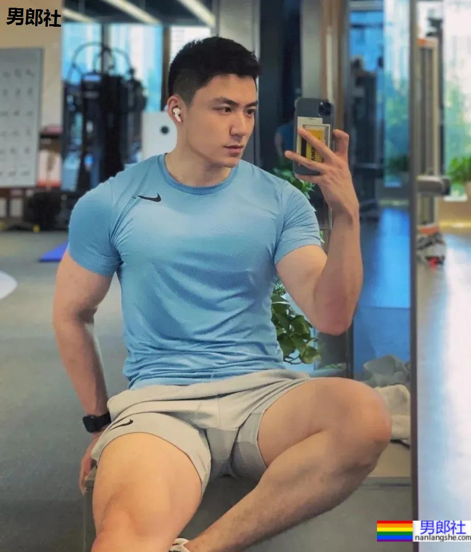 山东小哥哥，乖巧却不失男人味！ - 51虹马