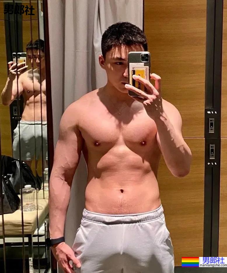 山东小哥哥，乖巧却不失男人味！ - 51虹马