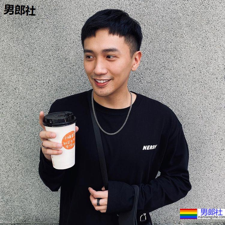 天气再冷看到笑容也可以直接把暖炉丢掉的超暖帅底迪：刘迪蓝 - 51虹马