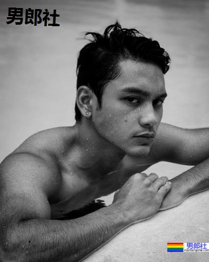 坏小子挑战成为地表最帅准神父 ? 迷人双眸意图使人怀孕 - 51虹马