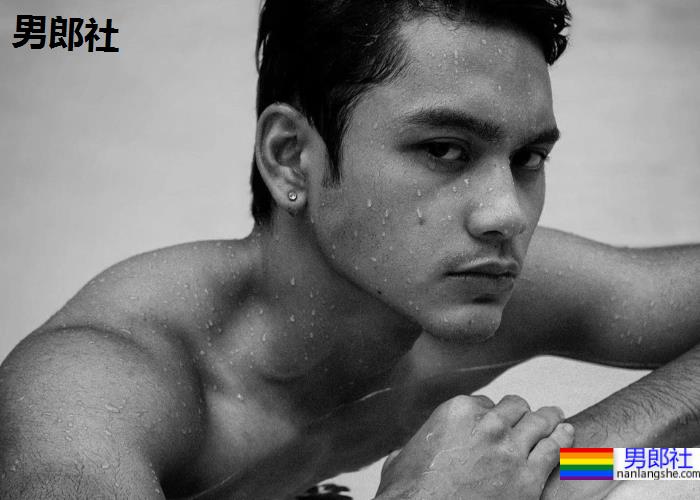 坏小子挑战成为地表最帅准神父 ? 迷人双眸意图使人怀孕 - 51虹马