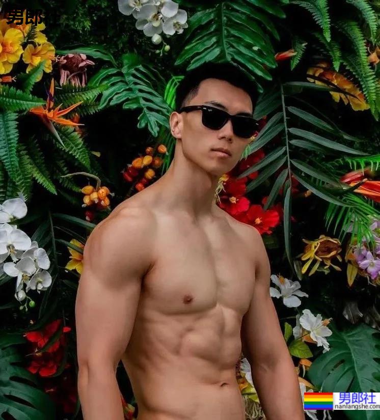 健身教练逆袭拍荷尔蒙大片，老阿姨都不淡定了！ - 51虹马