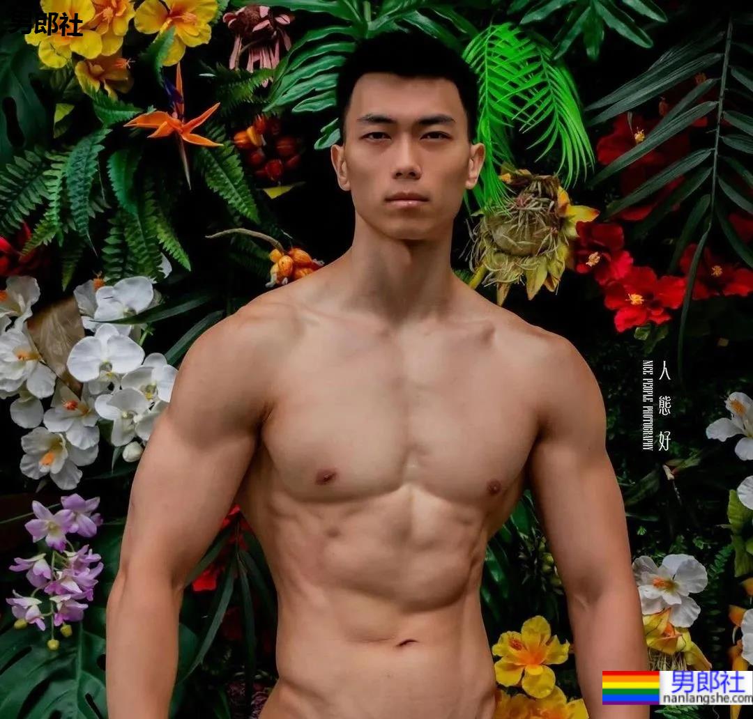 健身教练逆袭拍荷尔蒙大片，老阿姨都不淡定了！ - 51虹马