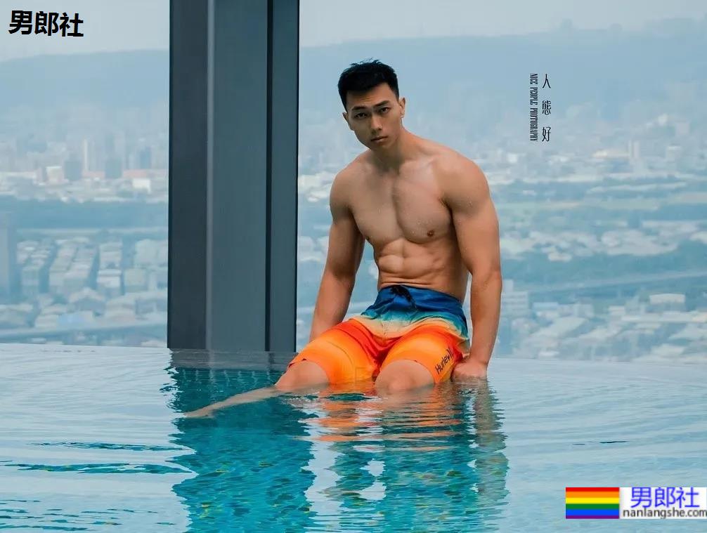 健身教练逆袭拍荷尔蒙大片，老阿姨都不淡定了！ - 51虹马