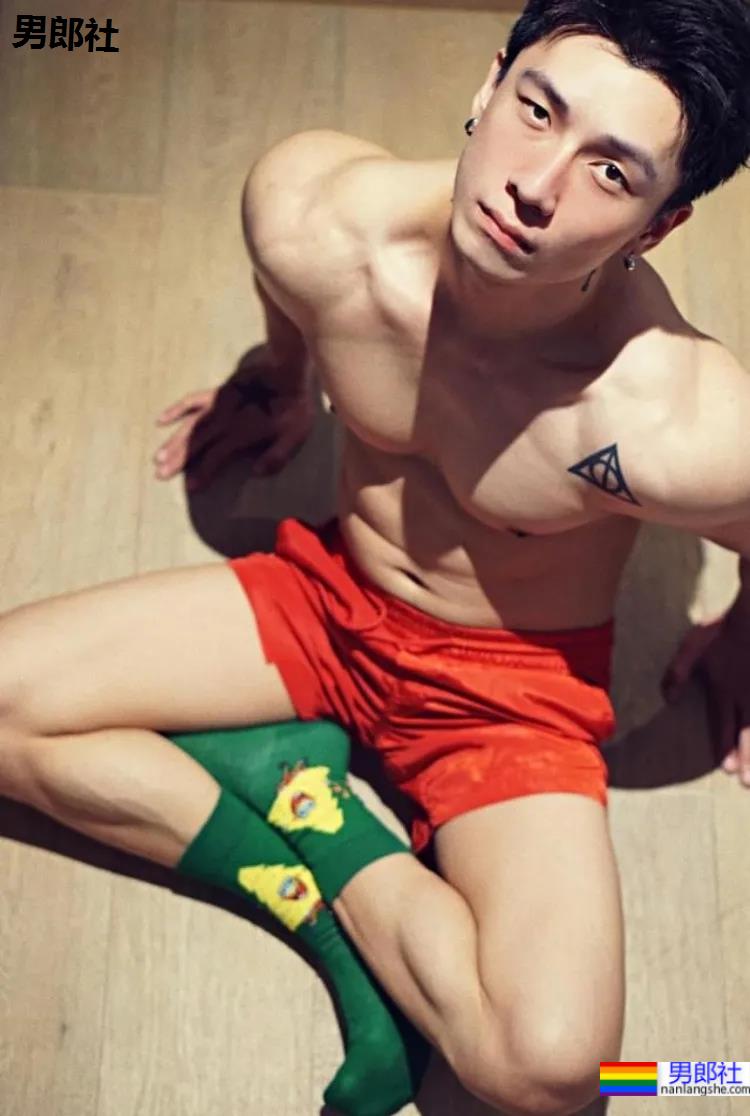 一大波圣诞肌肉来啦! - 51虹马