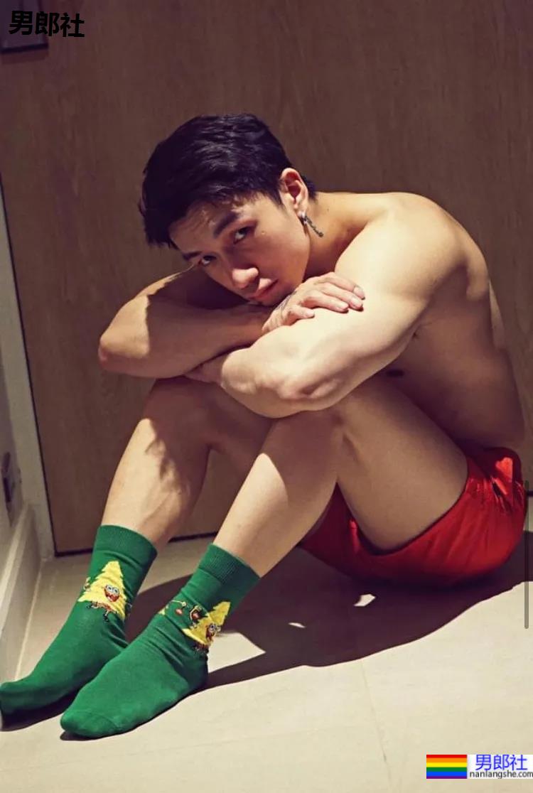 一大波圣诞肌肉来啦! - 51虹马