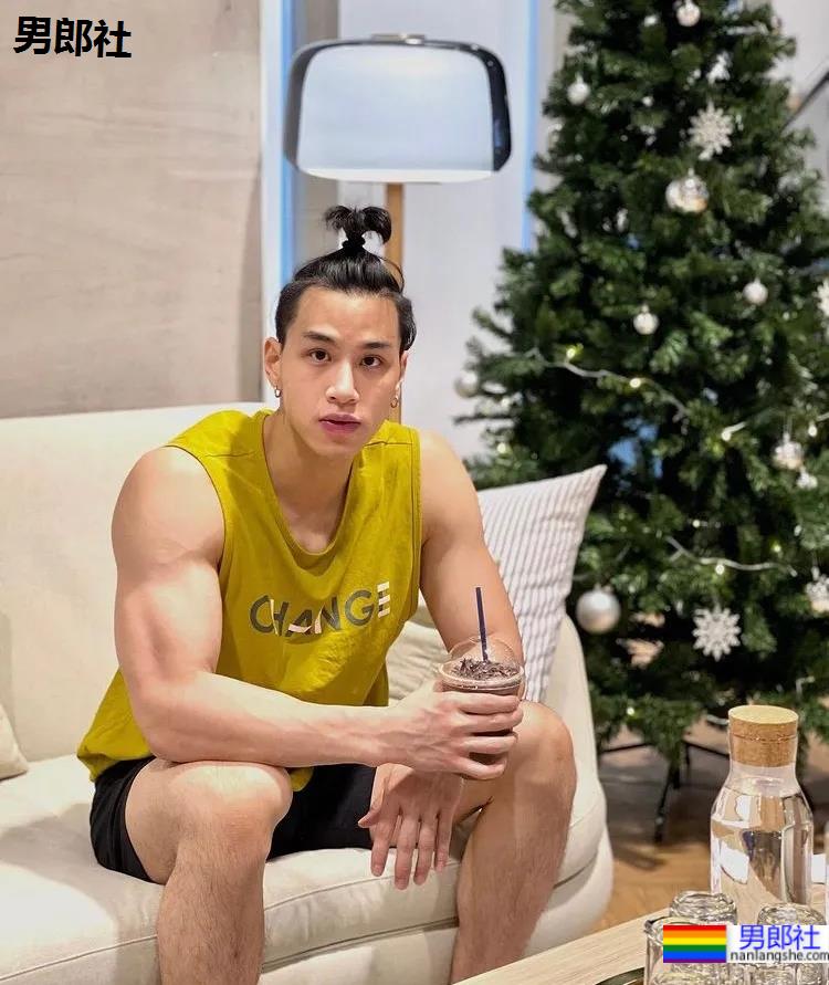 一大波圣诞肌肉来啦! - 51虹马