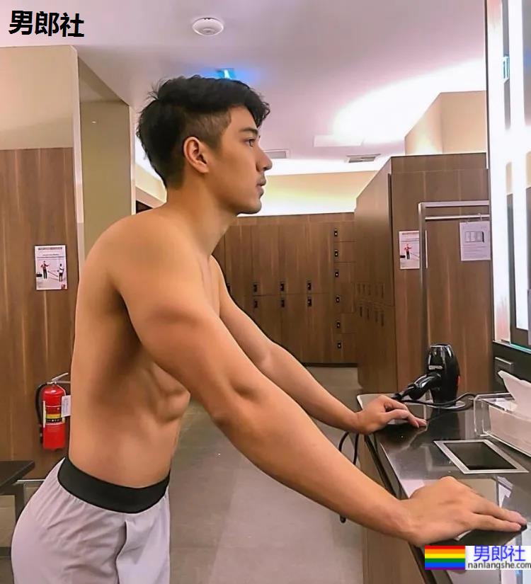 一大波圣诞肌肉来啦! - 51虹马