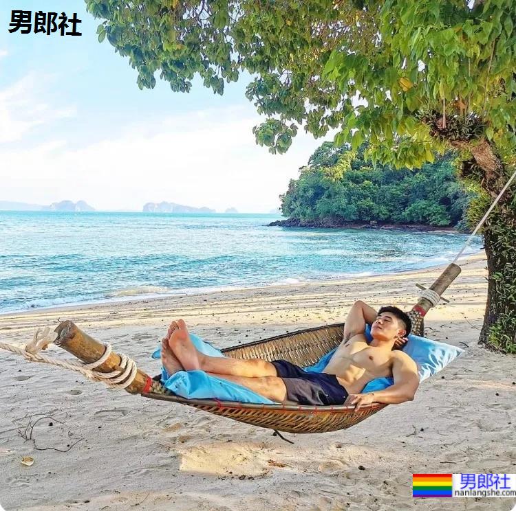 一大波圣诞肌肉来啦! - 51虹马