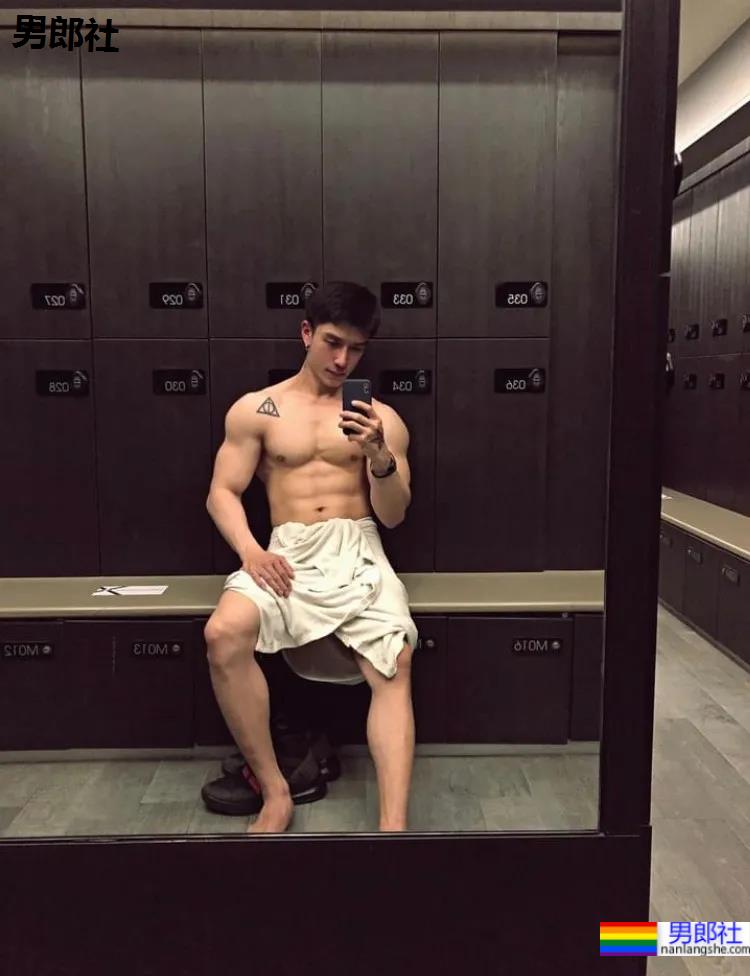 一大波圣诞肌肉来啦! - 51虹马