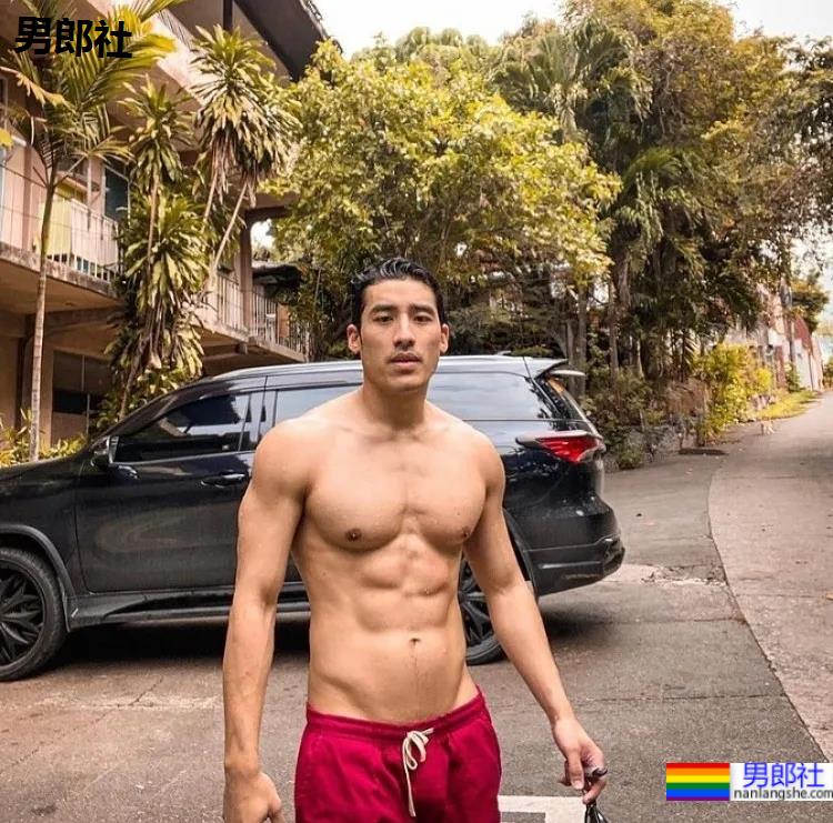 一大波圣诞肌肉来啦! - 51虹马