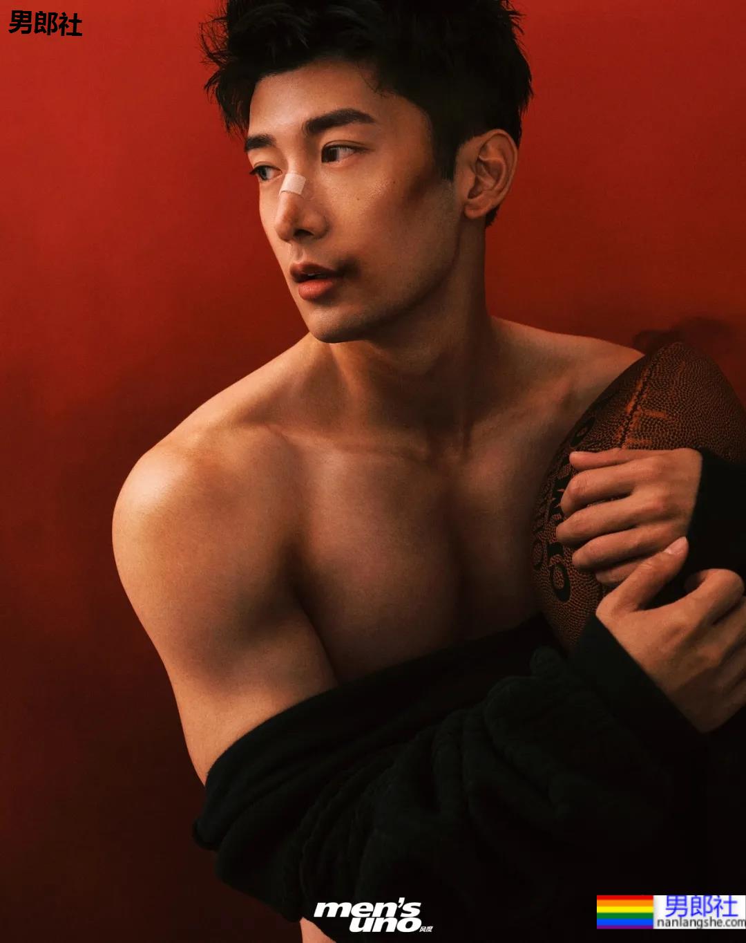 刘芮麟拍荷尔蒙运动大片,这也身材也太A了! - 51虹马 刘芮麟拍荷尔蒙运动大片,这也身材也太A了! - 51虹马