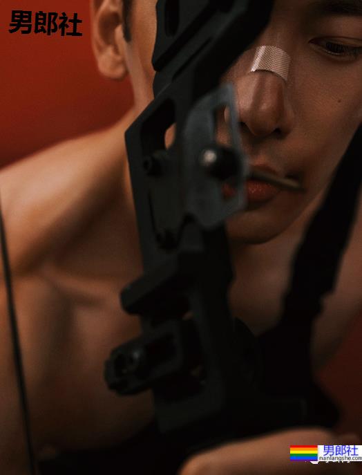 刘芮麟拍荷尔蒙运动大片,这也身材也太A了! - 51虹马 刘芮麟拍荷尔蒙运动大片,这也身材也太A了! - 51虹马