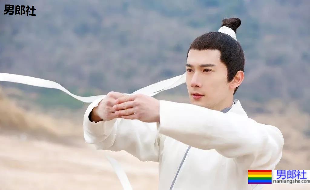 刘芮麟拍荷尔蒙运动大片,这也身材也太A了! - 51虹马 刘芮麟拍荷尔蒙运动大片,这也身材也太A了! - 51虹马