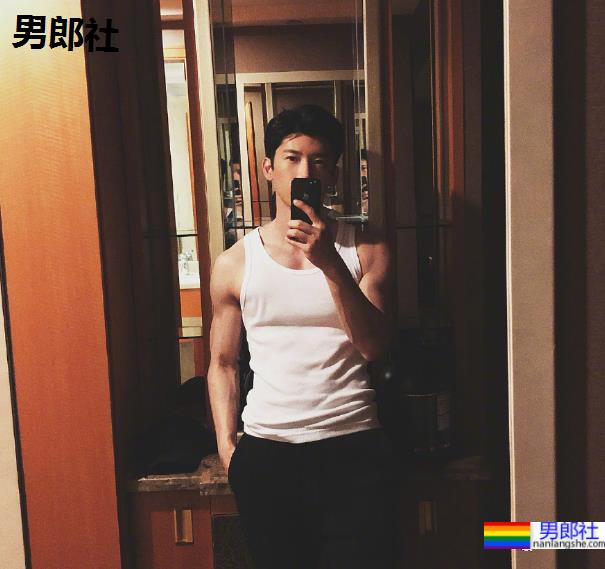 刘芮麟拍荷尔蒙运动大片,这也身材也太A了! - 51虹马 刘芮麟拍荷尔蒙运动大片,这也身材也太A了! - 51虹马