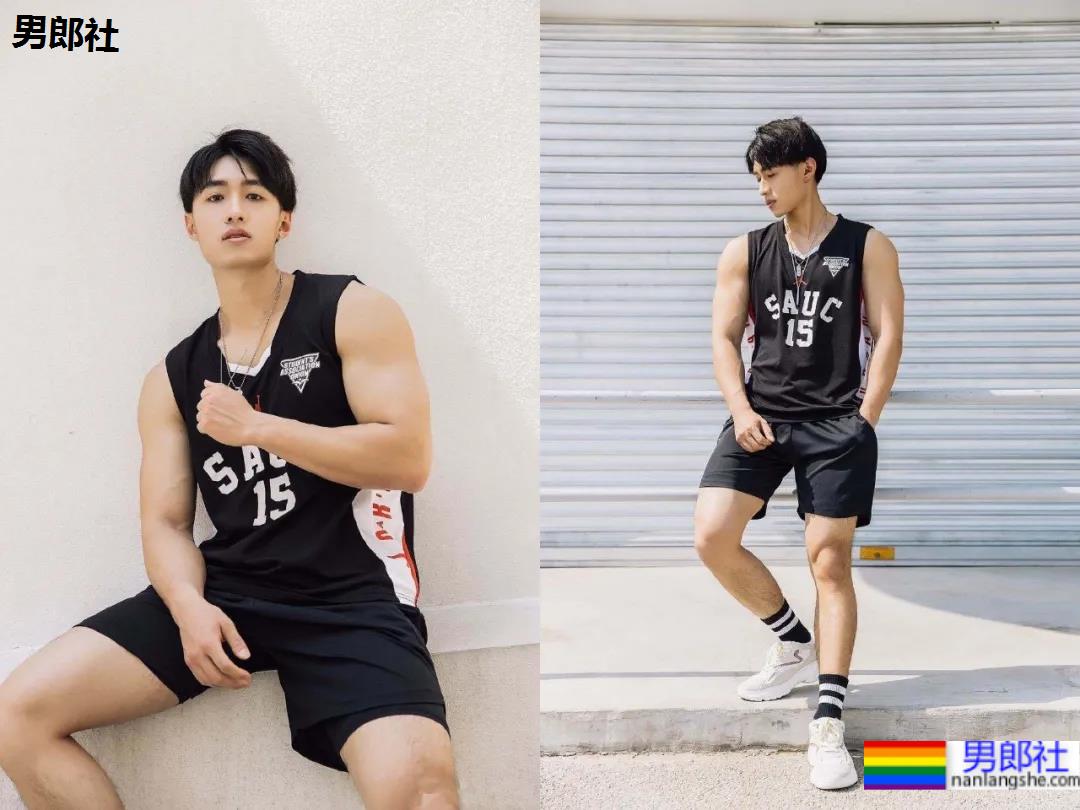 肌肉男在线营业,完美腹肌只要1块钱!看完他的好身材,网友们沸腾了! - 51虹马 肌肉男在线营业,完美腹肌只要1块钱!看完他的好身材,网友们沸腾了! - 51虹马