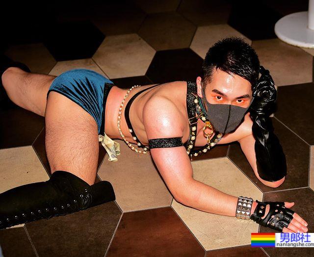 皮革束缚真理大好！日本结实屁屁教主：Taiga - 51虹马