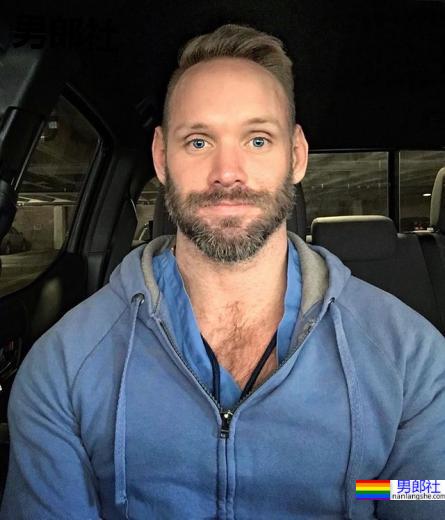 前摩门教医生出柜后人生更精彩 用同志身分走进骄傲生命信仰 - 51虹马