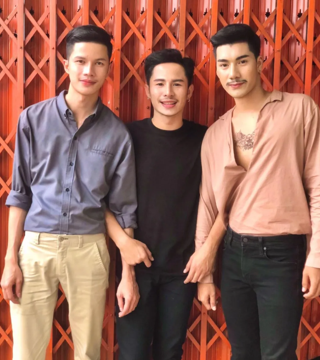 3人行不行？三泰男互许终身甜蜜蜜 - 51虹马