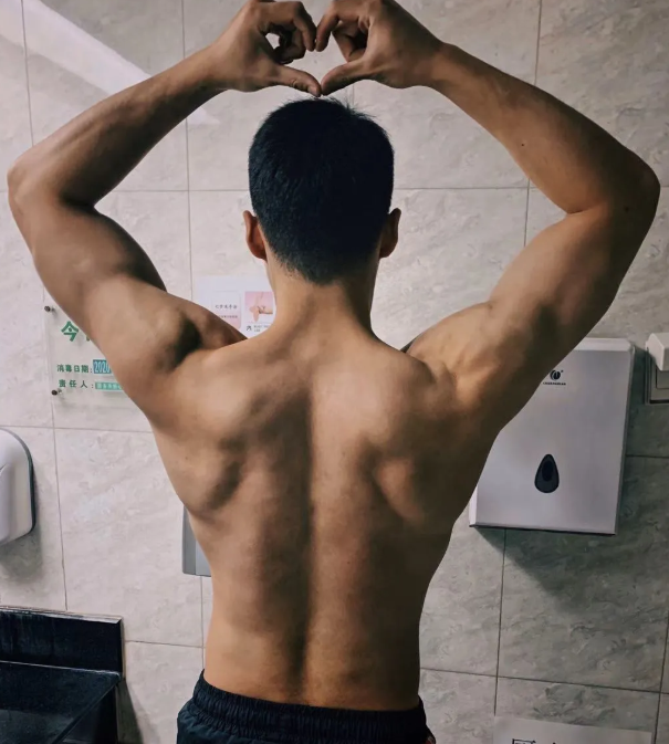 私底下的GAY圈体育生，你还爱吗？ - 51虹马