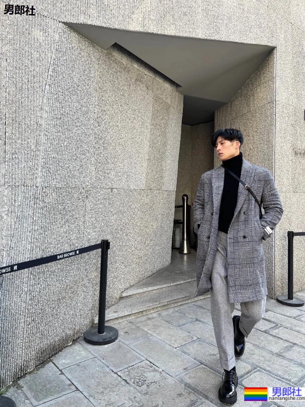 185大长腿高鼻梁极品老师刷屏!条顺腱子肉击剑照帅炸了! - 51虹马 185大长腿高鼻梁极品老师刷屏!条顺腱子肉击剑照帅炸了! - 51虹马