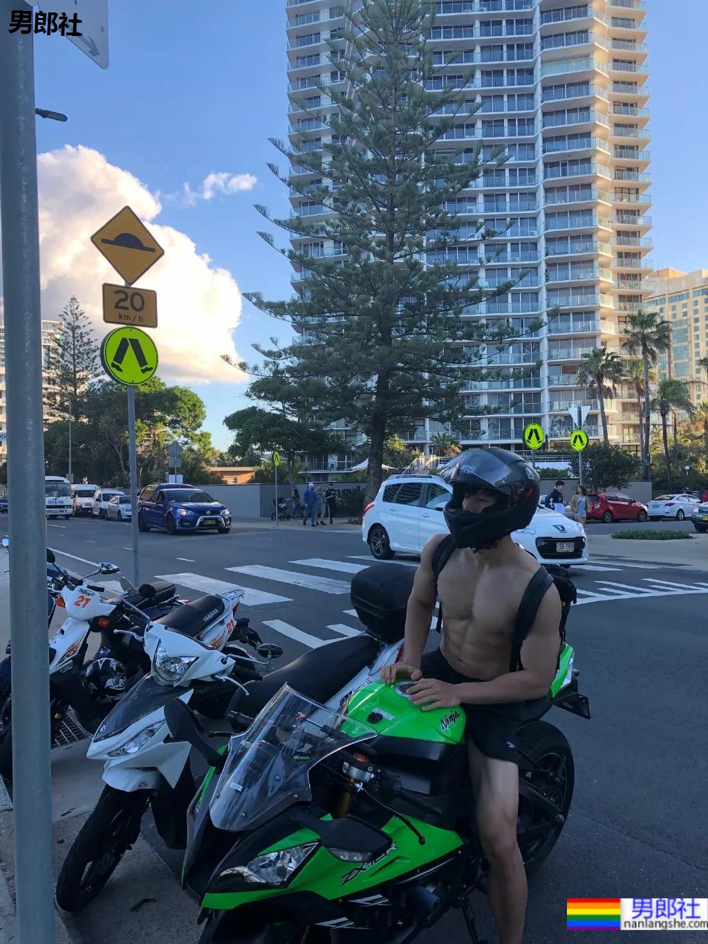 185大长腿高鼻梁极品老师刷屏!条顺腱子肉击剑照帅炸了! - 51虹马 185大长腿高鼻梁极品老师刷屏!条顺腱子肉击剑照帅炸了! - 51虹马