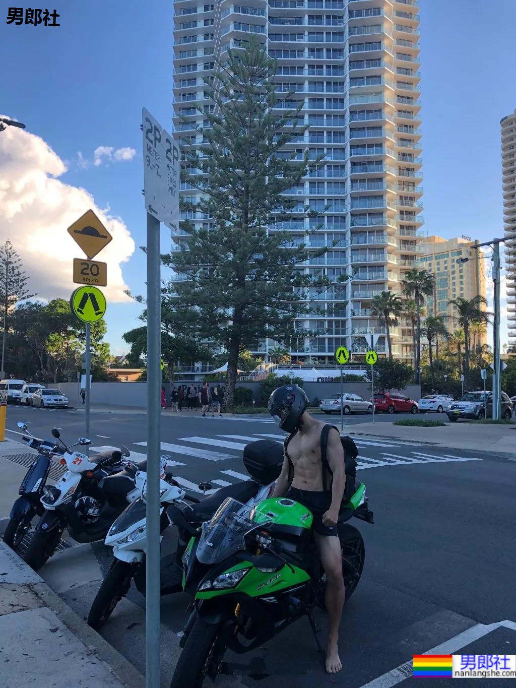 185大长腿高鼻梁极品老师刷屏!条顺腱子肉击剑照帅炸了! - 51虹马 185大长腿高鼻梁极品老师刷屏!条顺腱子肉击剑照帅炸了! - 51虹马