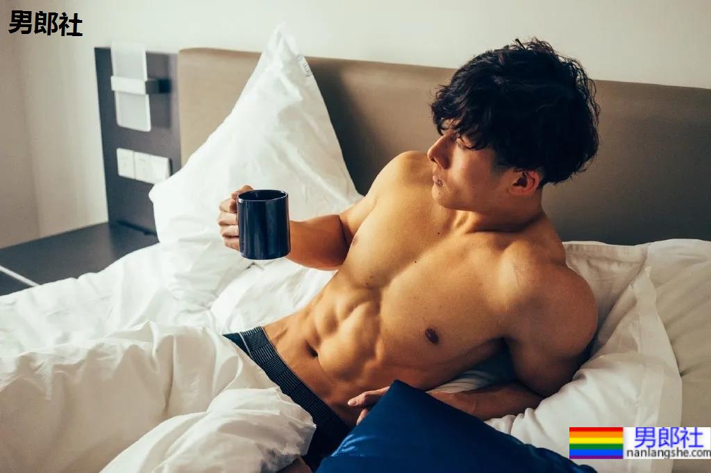 185大长腿高鼻梁极品老师刷屏!条顺腱子肉击剑照帅炸了! - 51虹马 185大长腿高鼻梁极品老师刷屏!条顺腱子肉击剑照帅炸了! - 51虹马