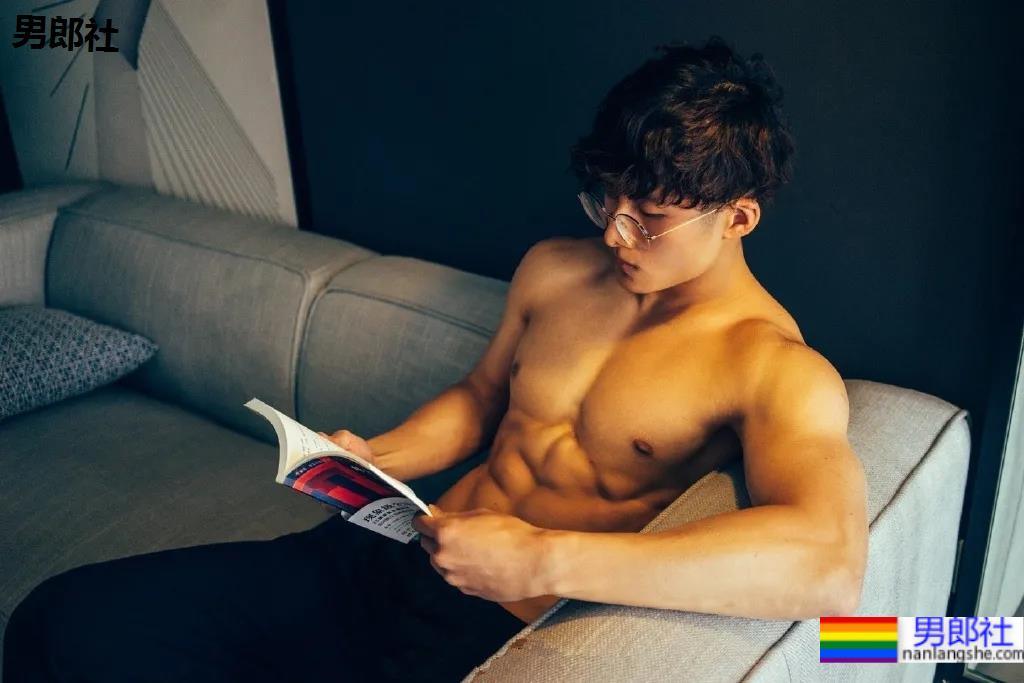 185大长腿高鼻梁极品老师刷屏!条顺腱子肉击剑照帅炸了! - 51虹马 185大长腿高鼻梁极品老师刷屏!条顺腱子肉击剑照帅炸了! - 51虹马