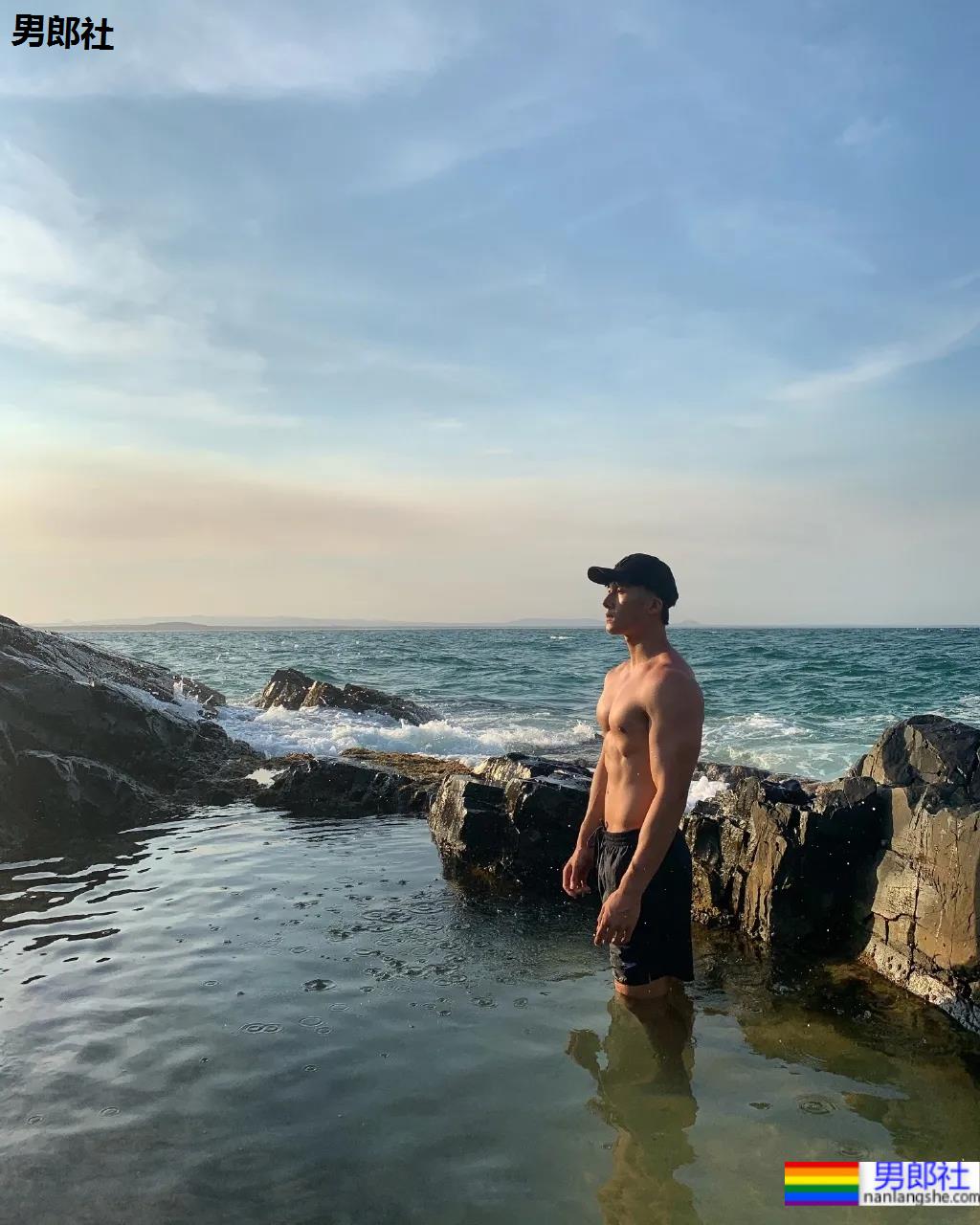 185大长腿高鼻梁极品老师刷屏!条顺腱子肉击剑照帅炸了! - 51虹马 185大长腿高鼻梁极品老师刷屏!条顺腱子肉击剑照帅炸了! - 51虹马