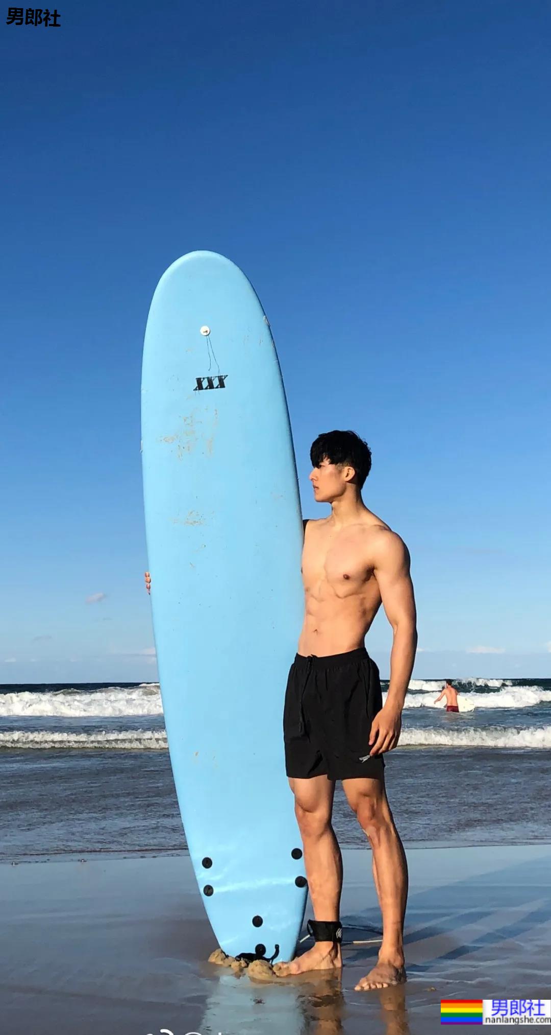 185大长腿高鼻梁极品老师刷屏!条顺腱子肉击剑照帅炸了! - 51虹马 185大长腿高鼻梁极品老师刷屏!条顺腱子肉击剑照帅炸了! - 51虹马