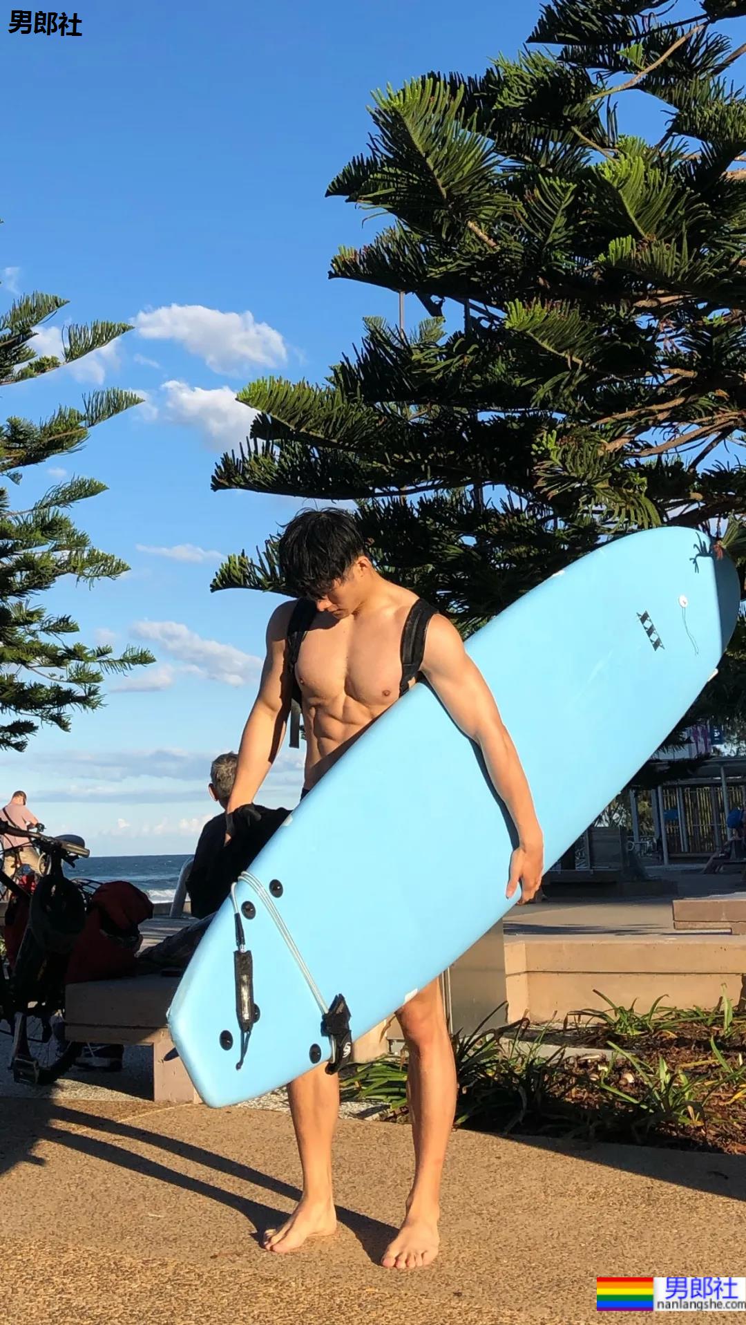 185大长腿高鼻梁极品老师刷屏!条顺腱子肉击剑照帅炸了! - 51虹马 185大长腿高鼻梁极品老师刷屏!条顺腱子肉击剑照帅炸了! - 51虹马