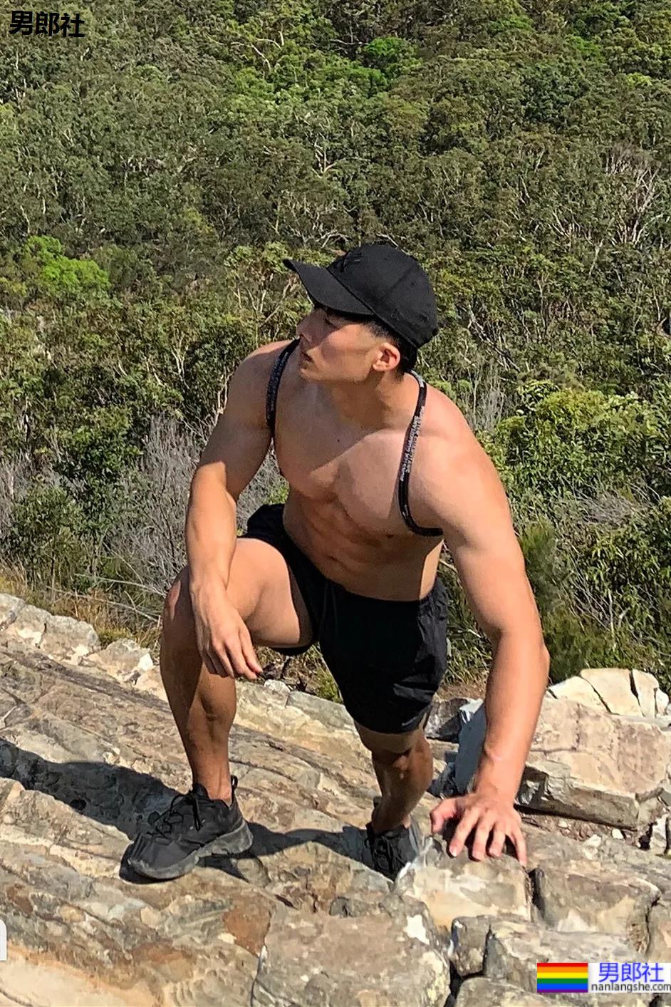 185大长腿高鼻梁极品老师刷屏!条顺腱子肉击剑照帅炸了! - 51虹马 185大长腿高鼻梁极品老师刷屏!条顺腱子肉击剑照帅炸了! - 51虹马