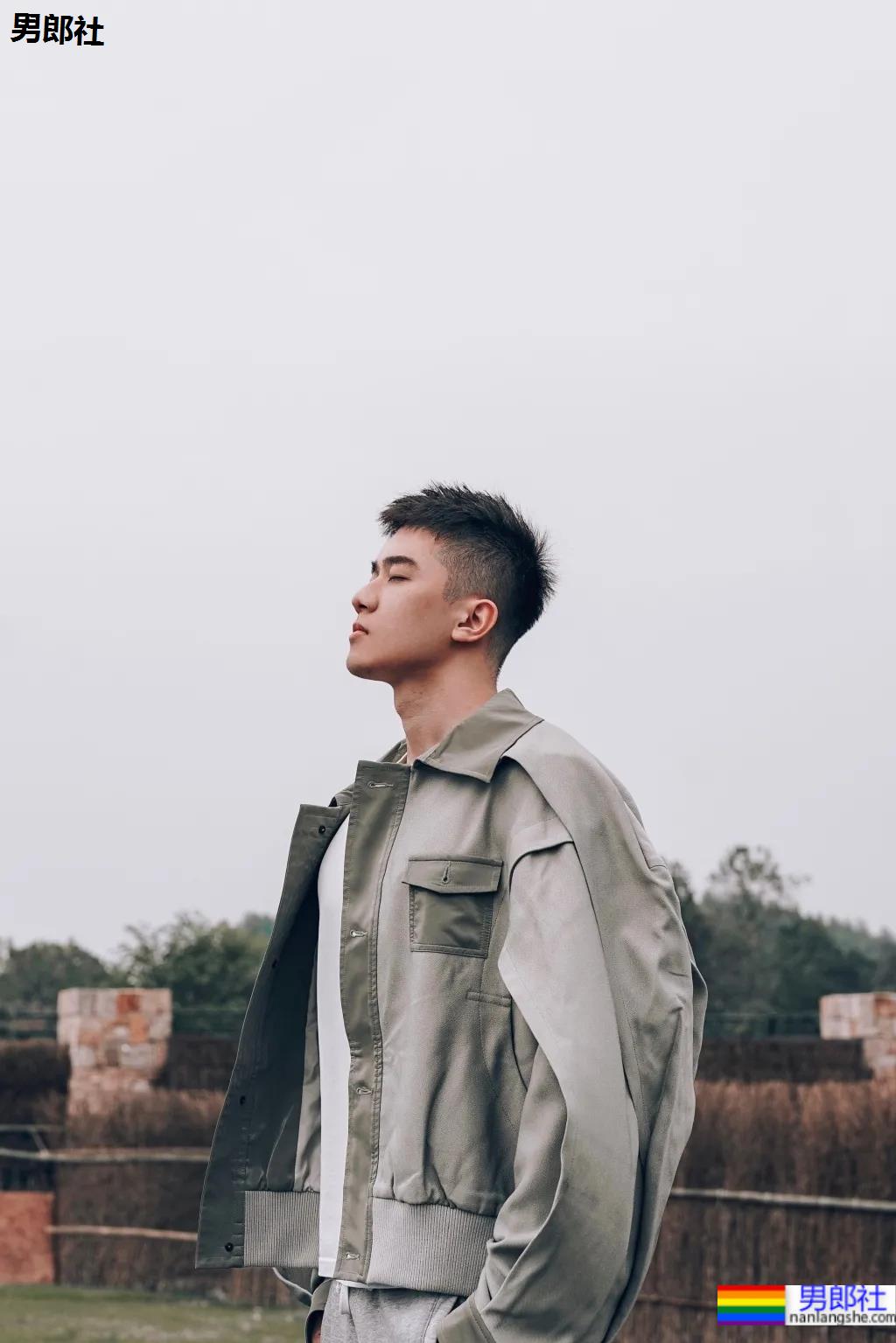 犬系腱子肉小狼狗约你去爬山，你敢去吗？ - 51虹马