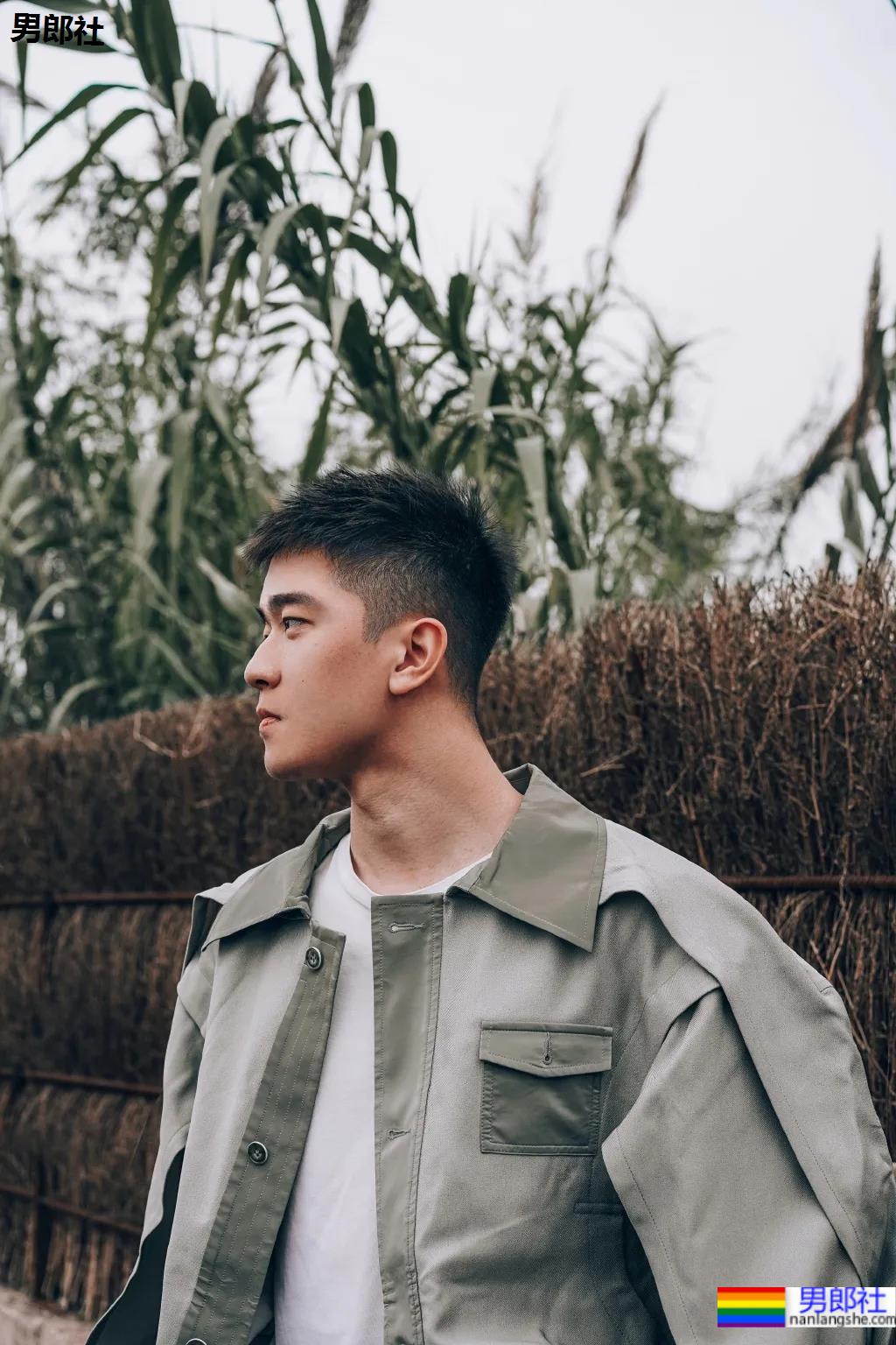 犬系腱子肉小狼狗约你去爬山，你敢去吗？ - 51虹马